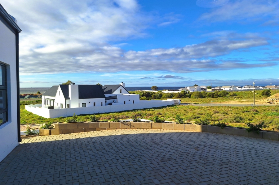 4 Bedroom Property for Sale in Da Gama Bay Western Cape